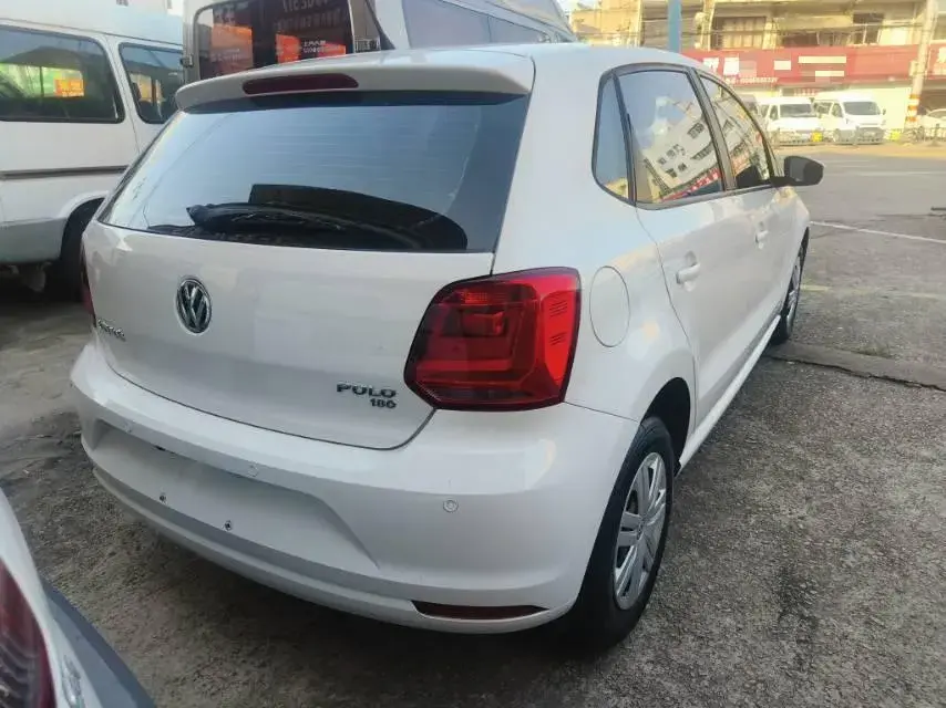 2018 VOLKSWAGEN POLO thumbnail 3