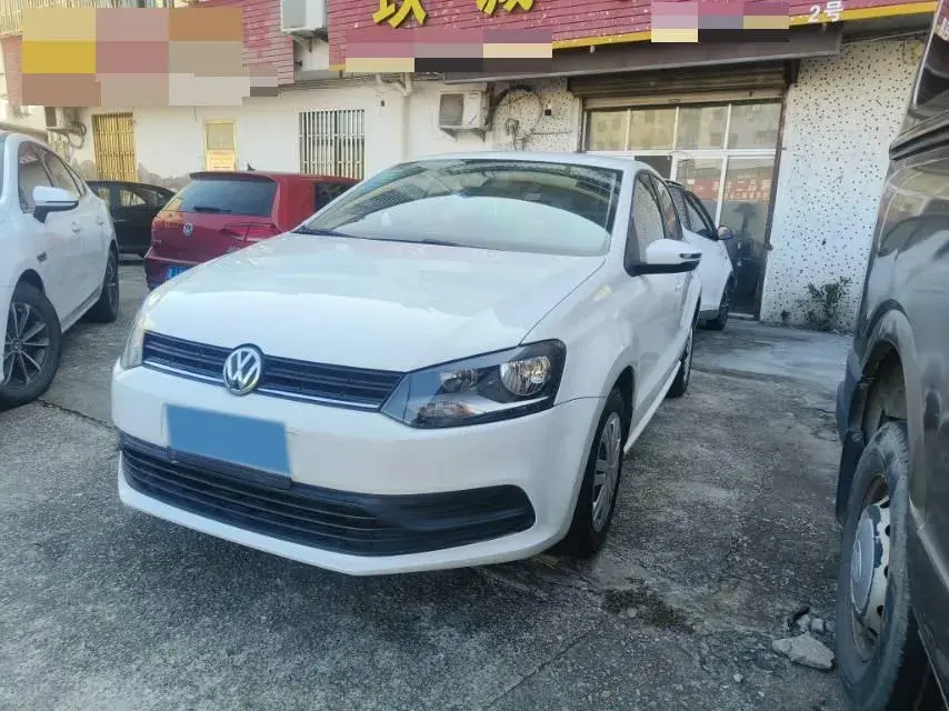 2018 VOLKSWAGEN POLO view 1