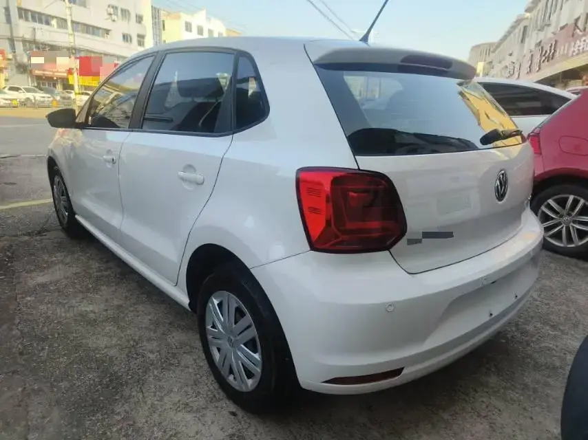 2018 VOLKSWAGEN POLO thumbnail 4