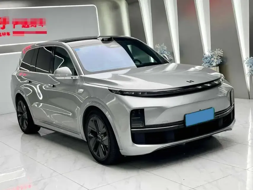 2022 LI L9 thumbnail 2