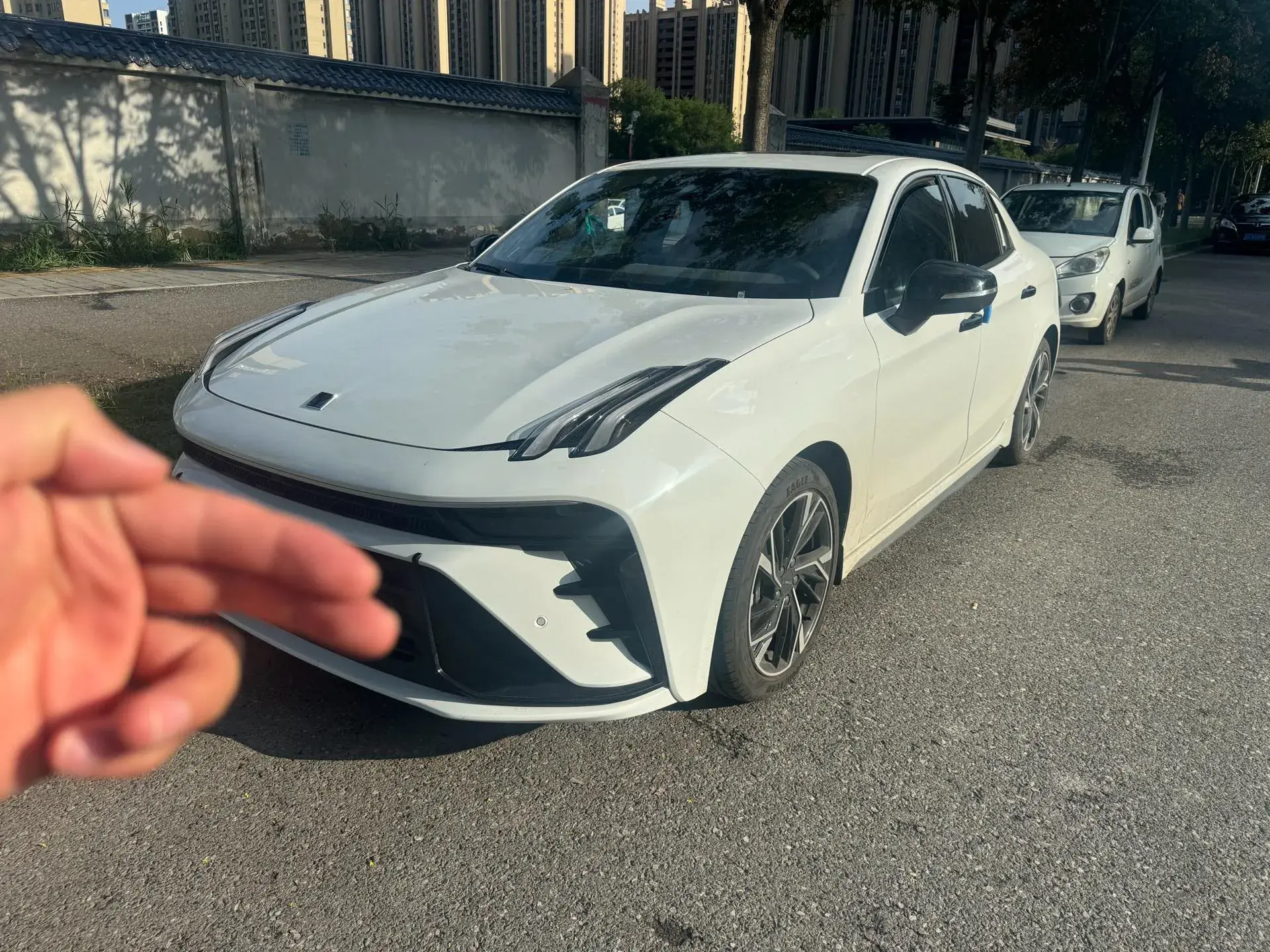 2025 LYNK&CO 03 view 1