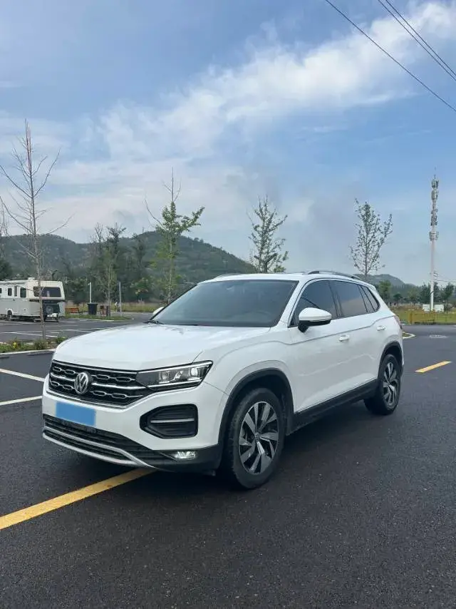 2019 VOLKSWAGEN TAYRON view 1