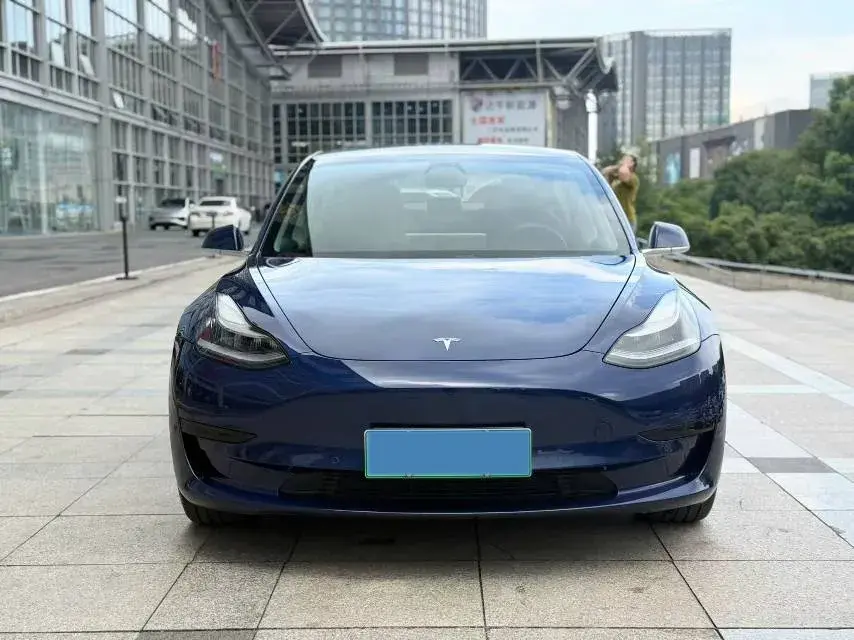 2019 TESLA MODEL thumbnail 2