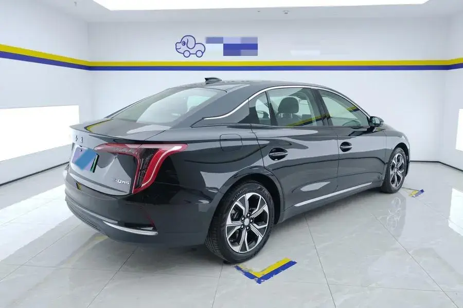 2023 HONGQI E-QM5 thumbnail 2