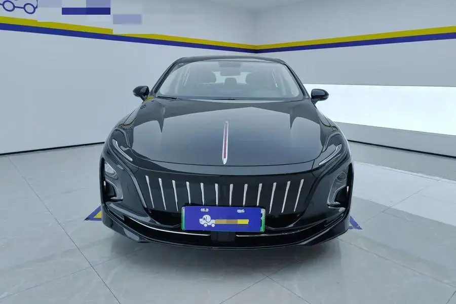 2023 HONGQI E-QM5 thumbnail 3