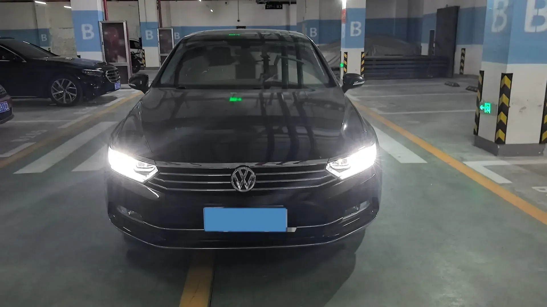 2019 VOLKSWAGEN MAGOTAN thumbnail 3