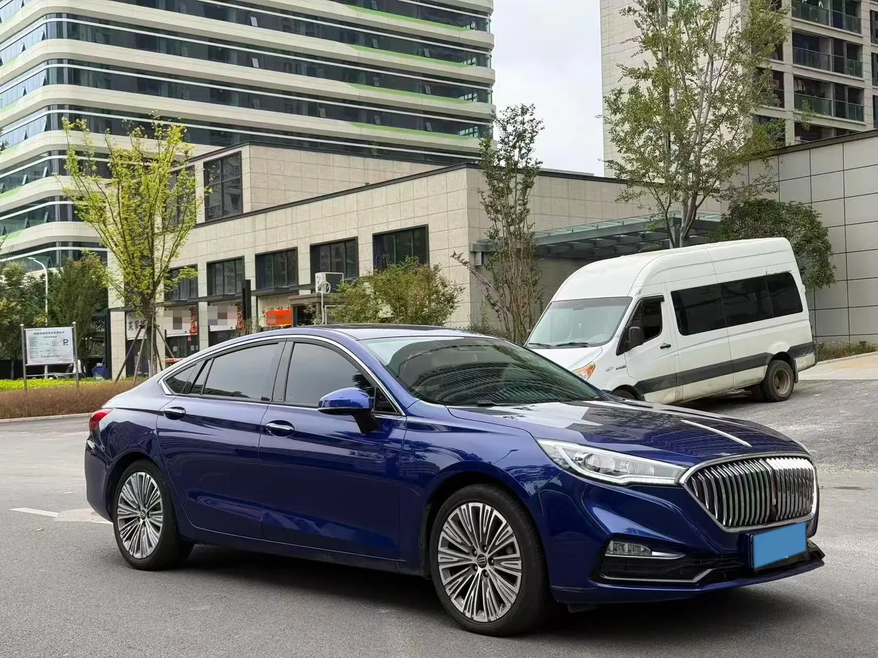 2022 HONGQI H5 thumbnail 3