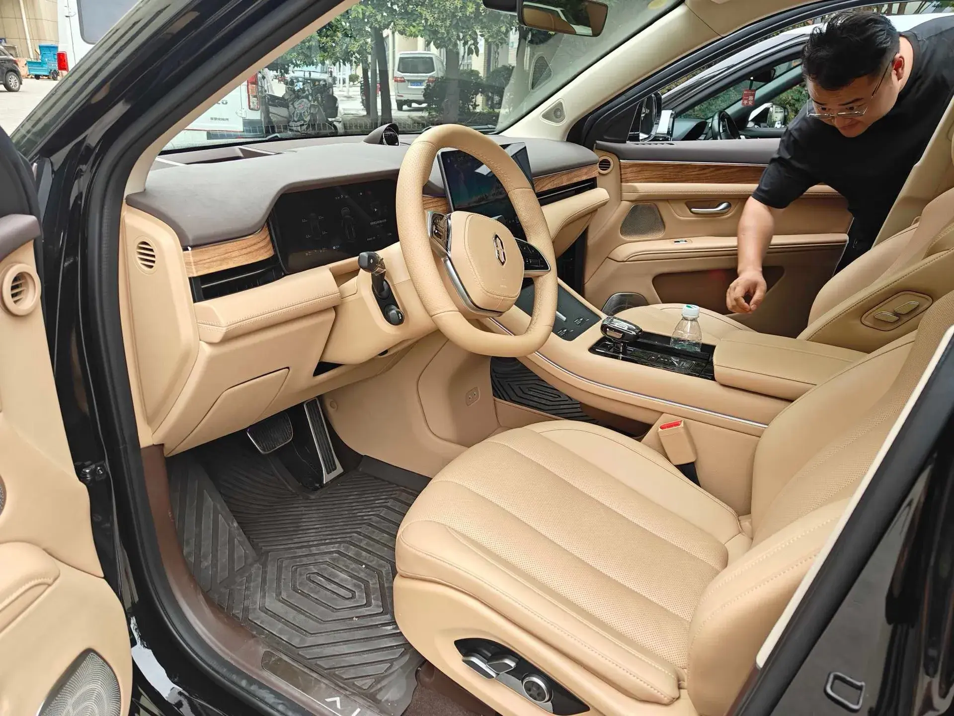 2024 HIMA AITO thumbnail 4