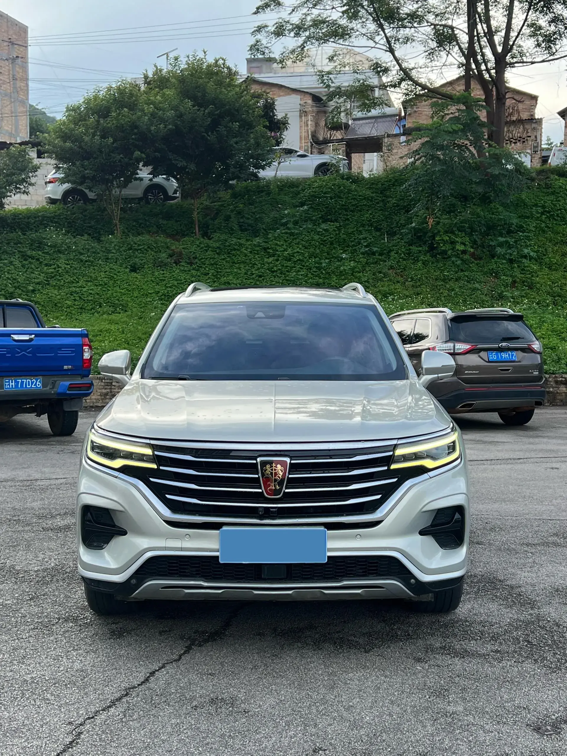 2020 ROEWE I6 thumbnail 2
