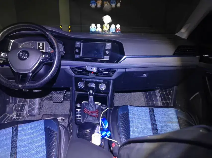 2019 VOLKSWAGEN SAGITAR thumbnail 4