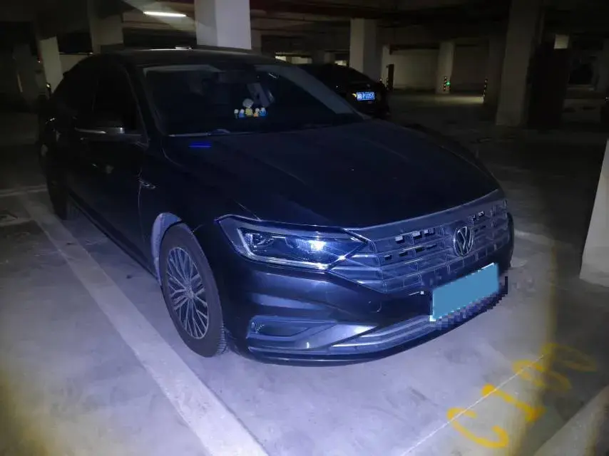 2019 VOLKSWAGEN SAGITAR thumbnail 3