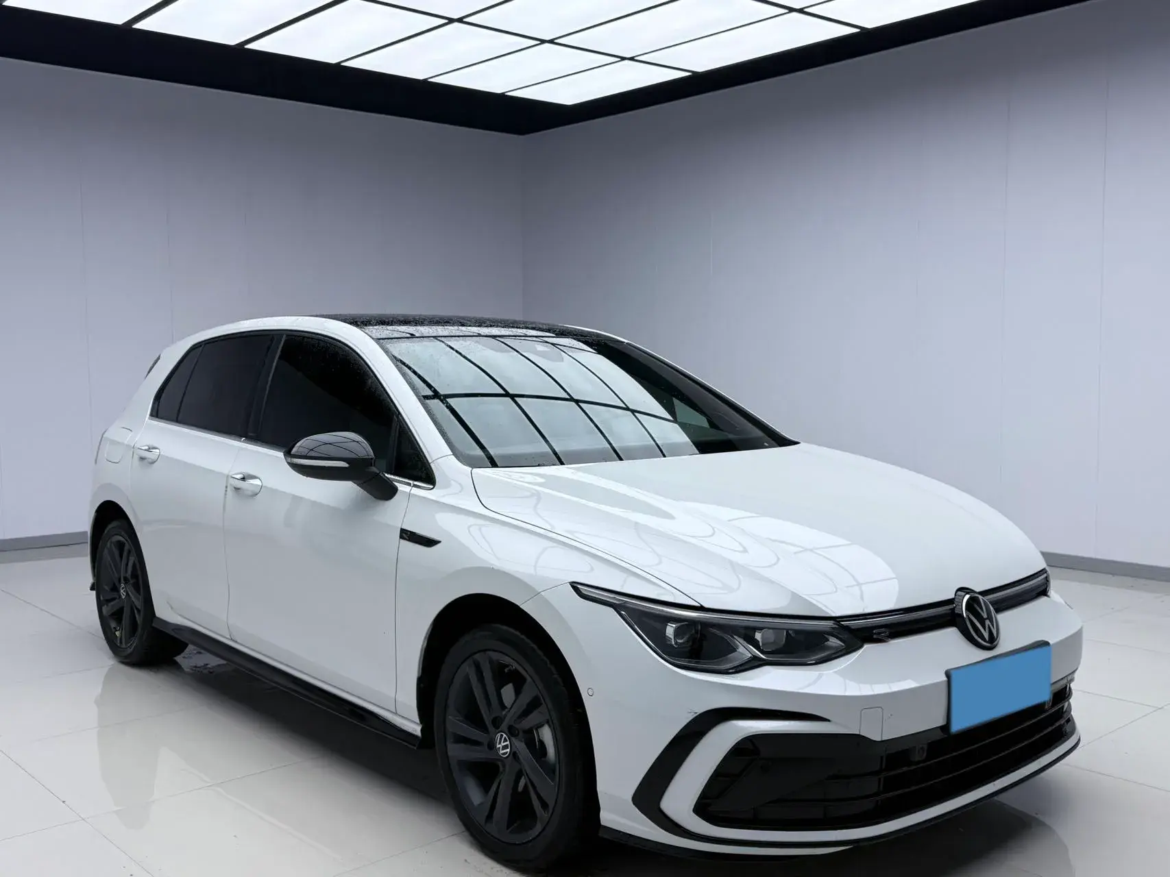2021 VOLKSWAGEN GOLF thumbnail 3