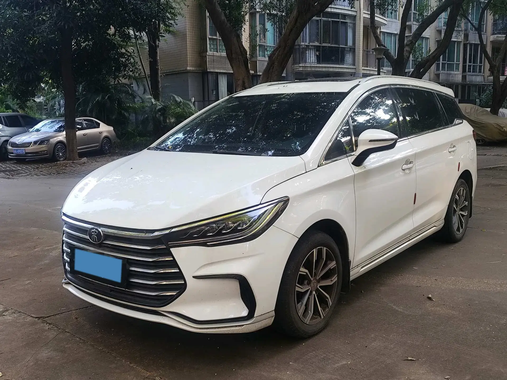 2021 BYD SONG view 1