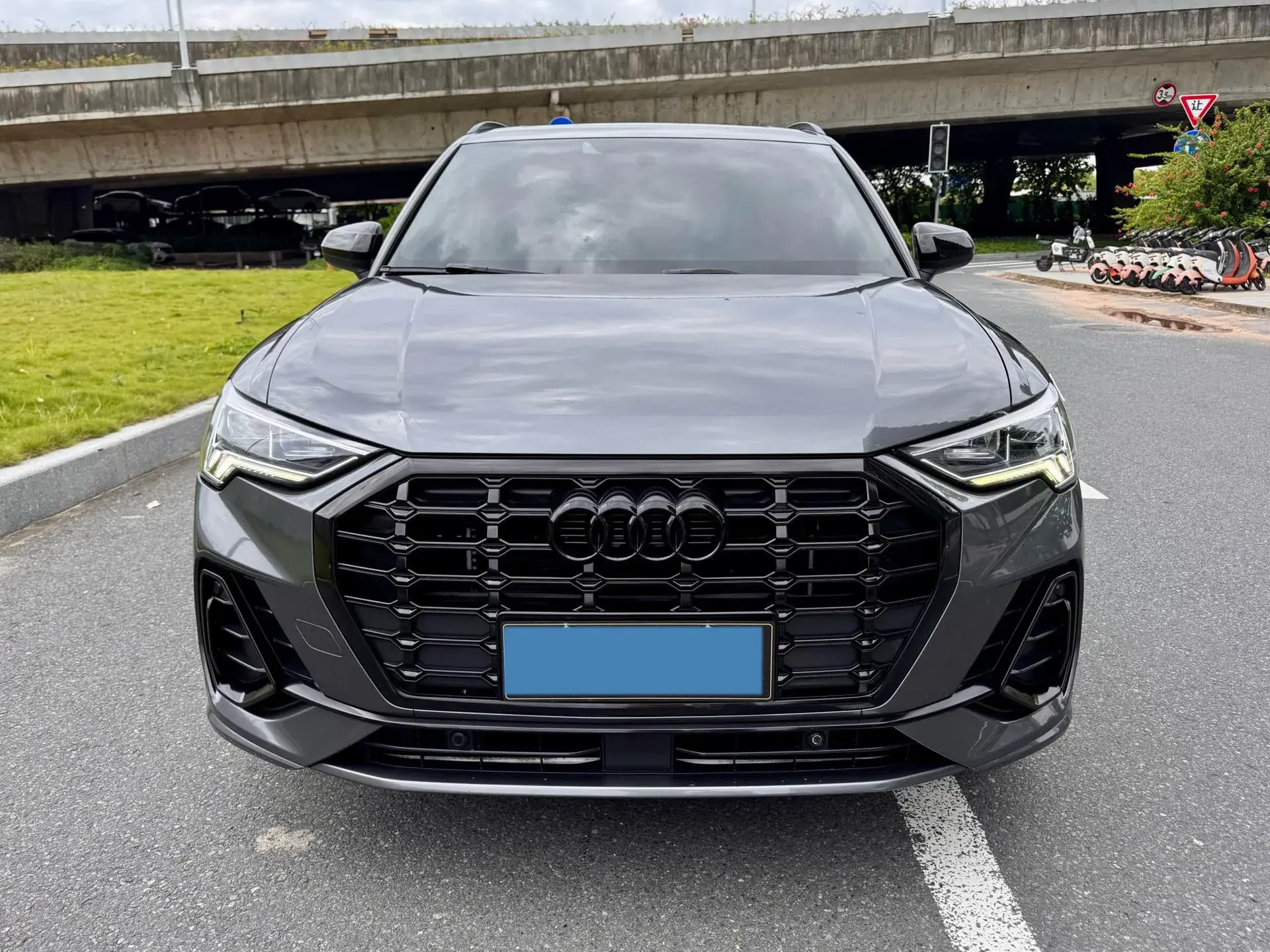 2020 AUDI Q3 thumbnail 2