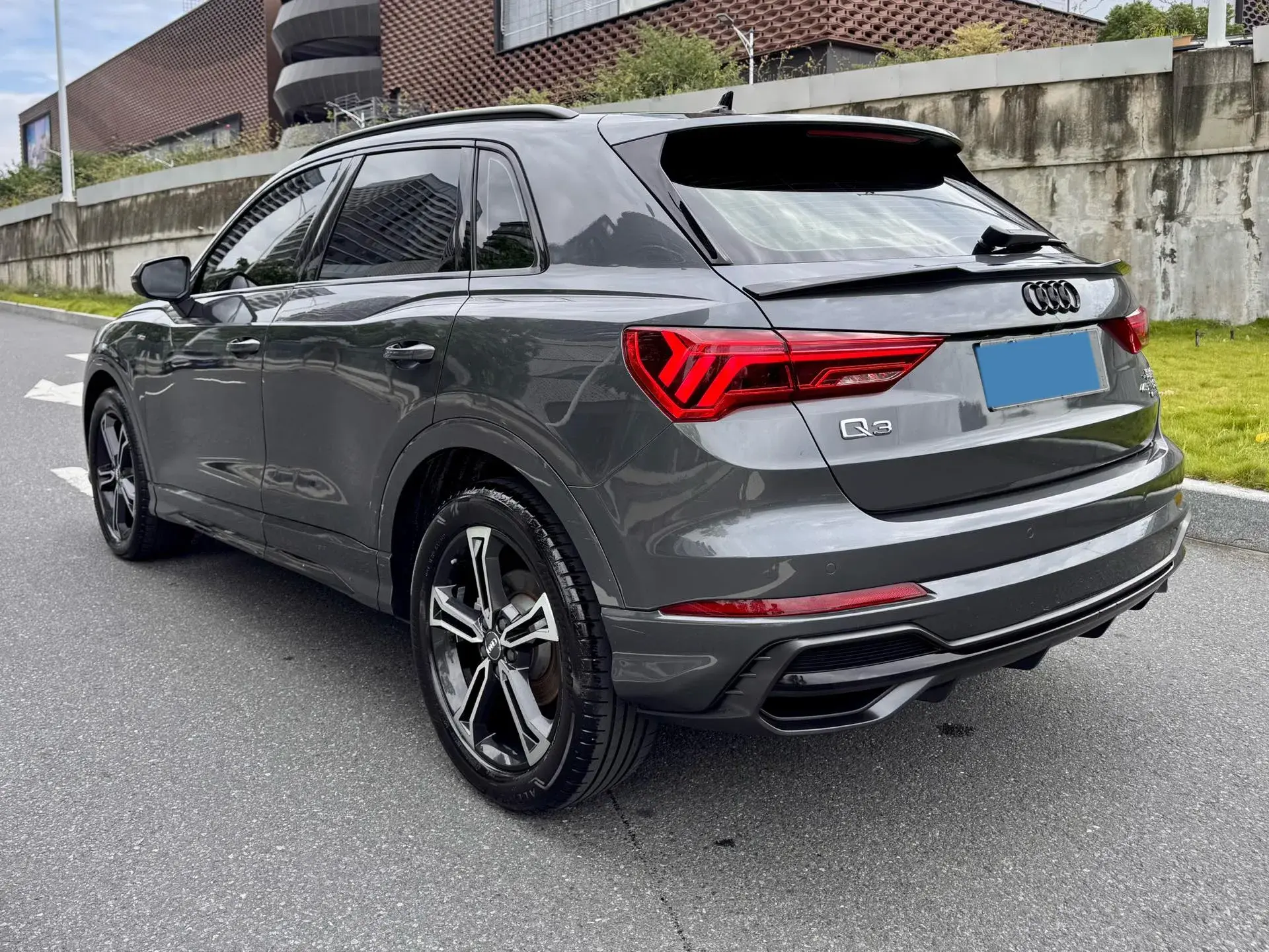2020 AUDI Q3 thumbnail 4