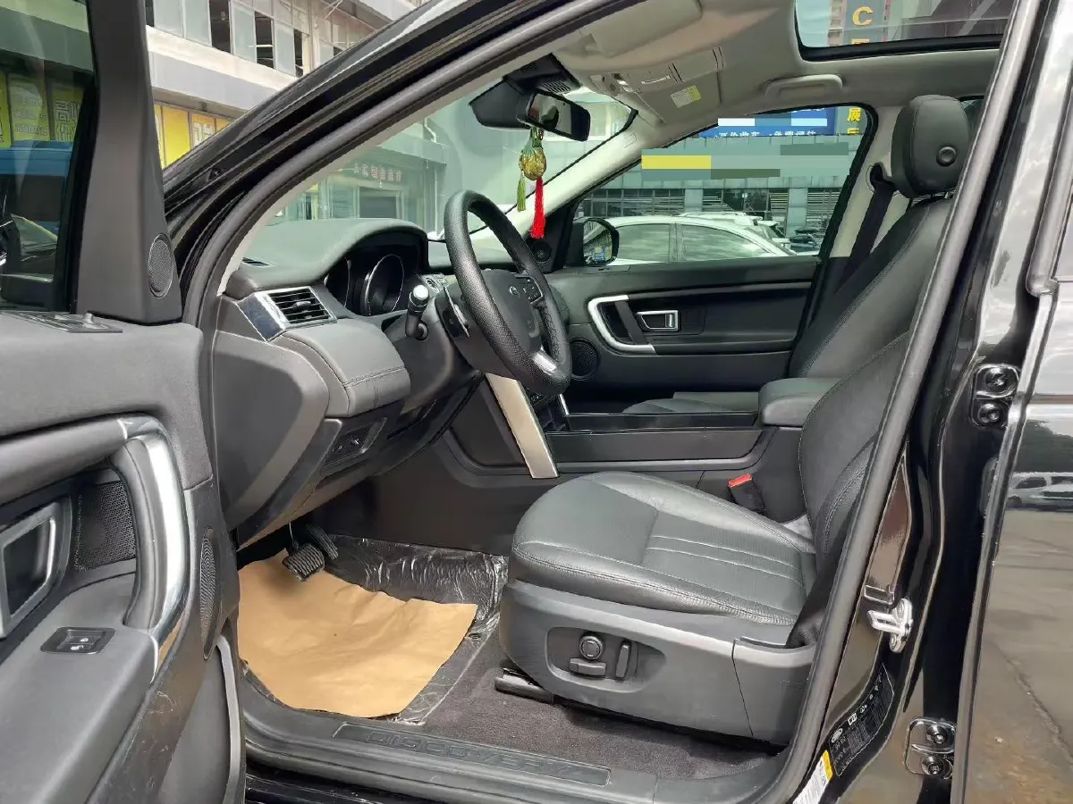 2018 Land Rover Discovery Sport 2.0T 241HP L4 9AT,autocango,china used car exporter,china ev exporter,chinese used car exporter,chinese used ev exporter