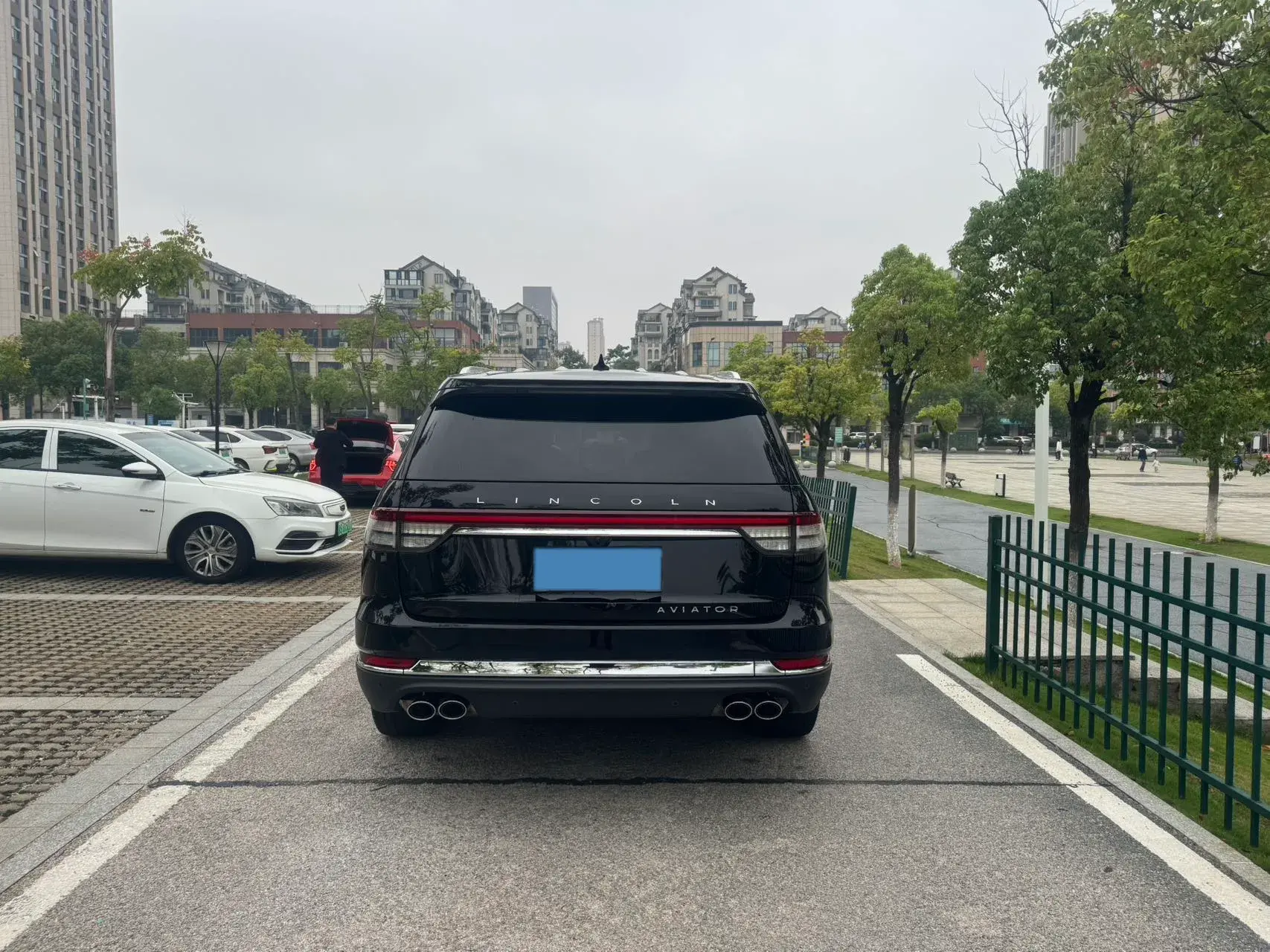 2020 LINCOLN AVIATOR thumbnail 4