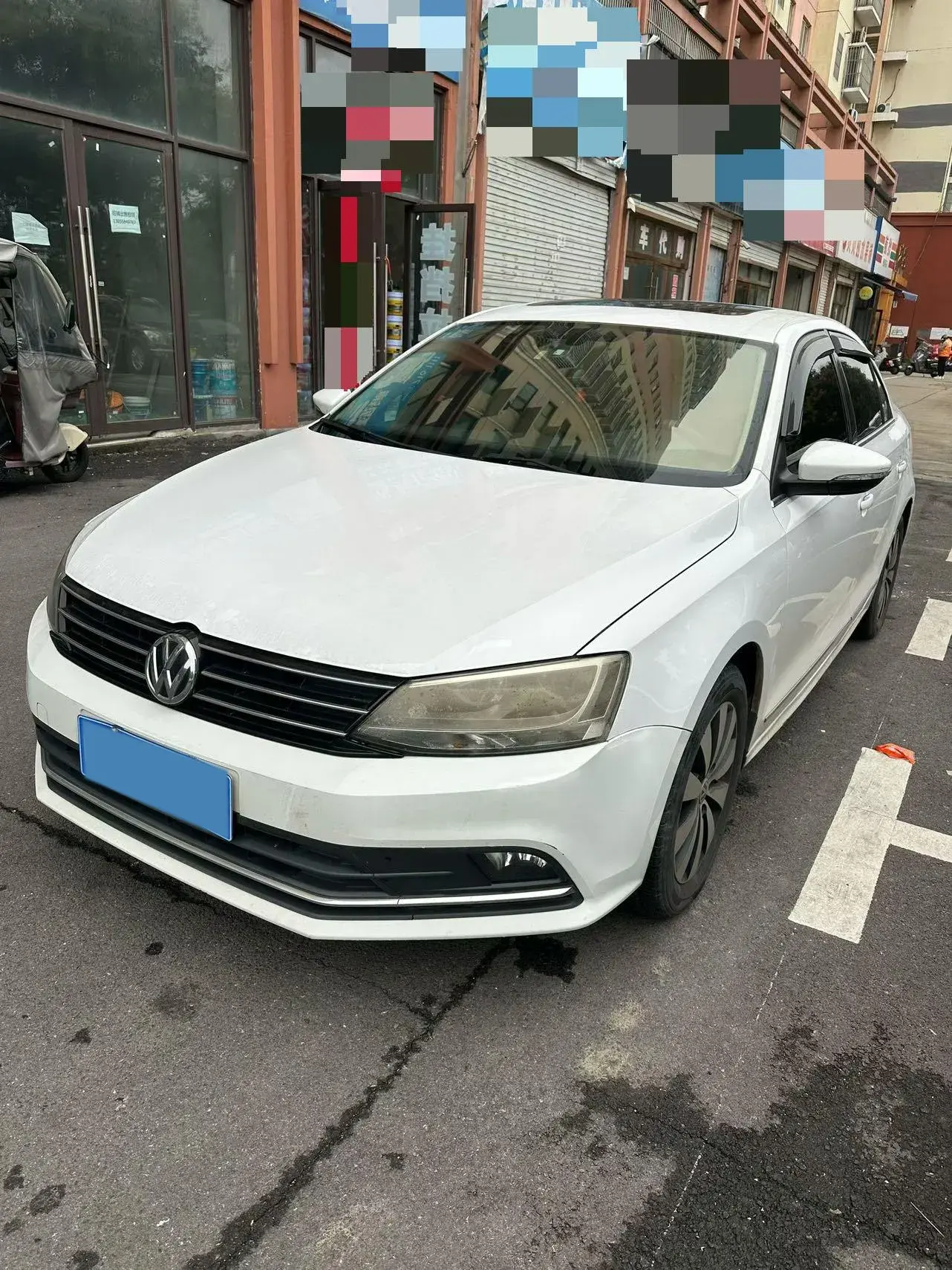 2018 VOLKSWAGEN SAGITAR view 1