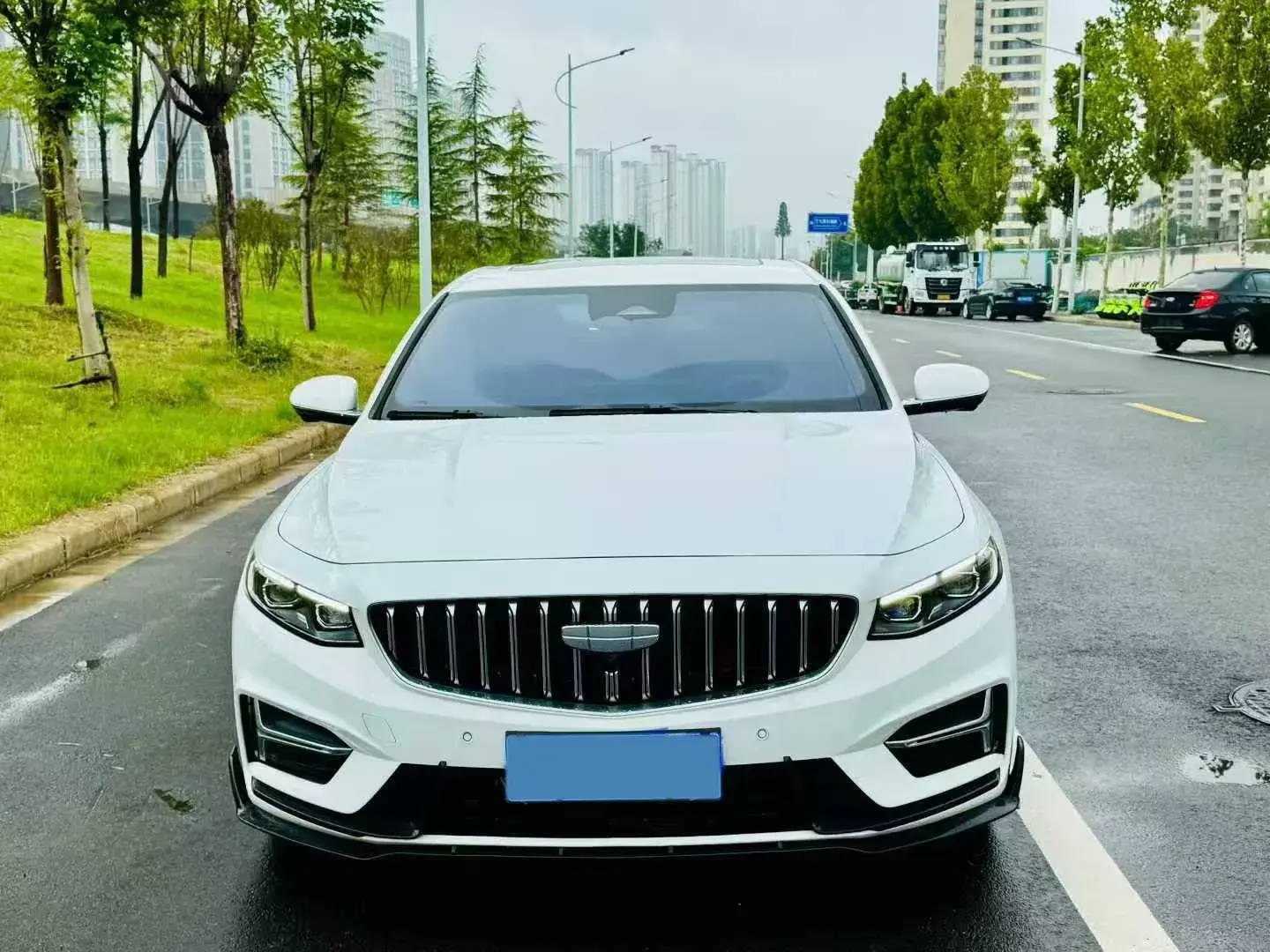2025 GEELY PREFACE thumbnail 3