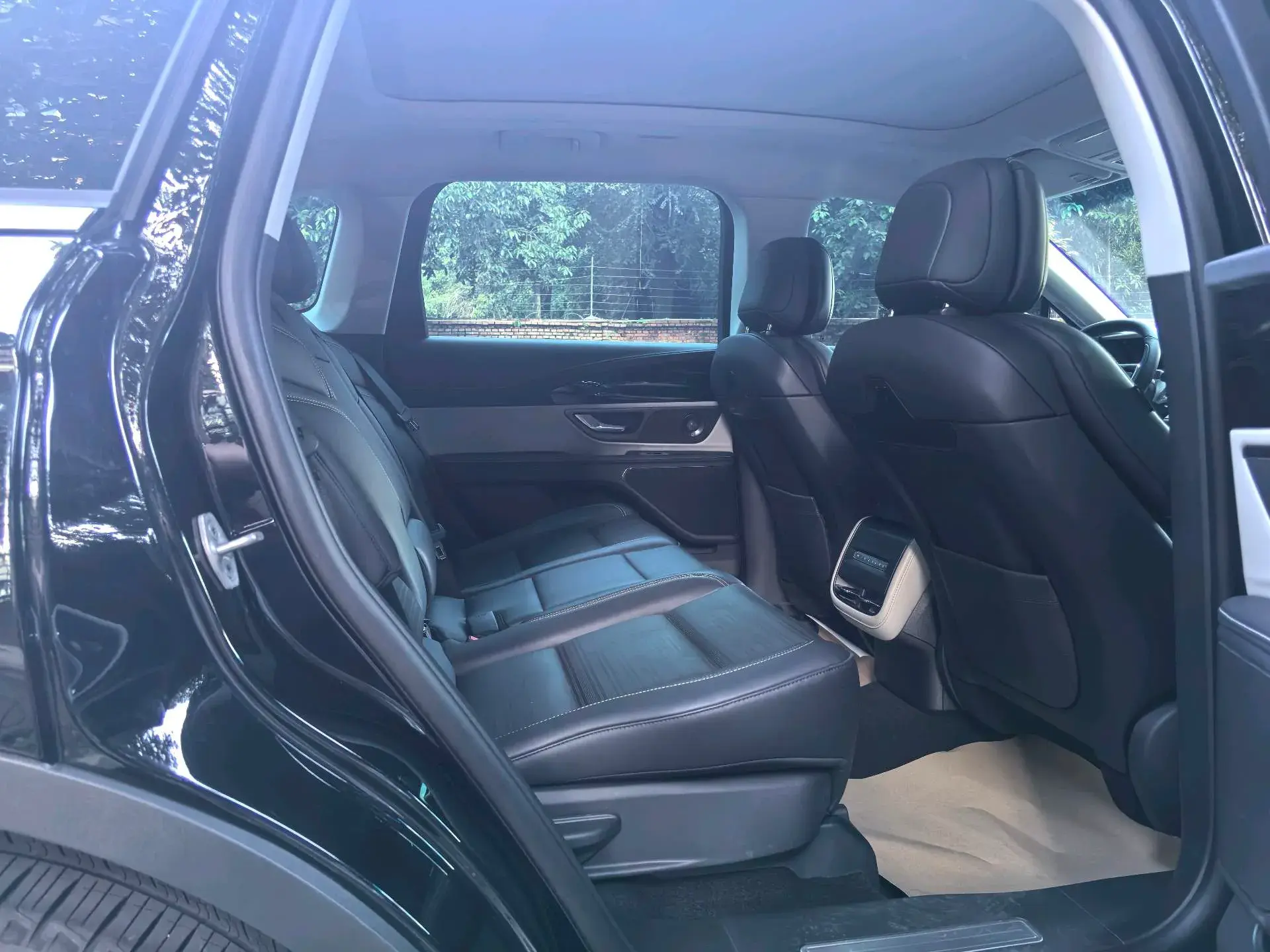 2025 LINCOLN NAUTILUS thumbnail 4