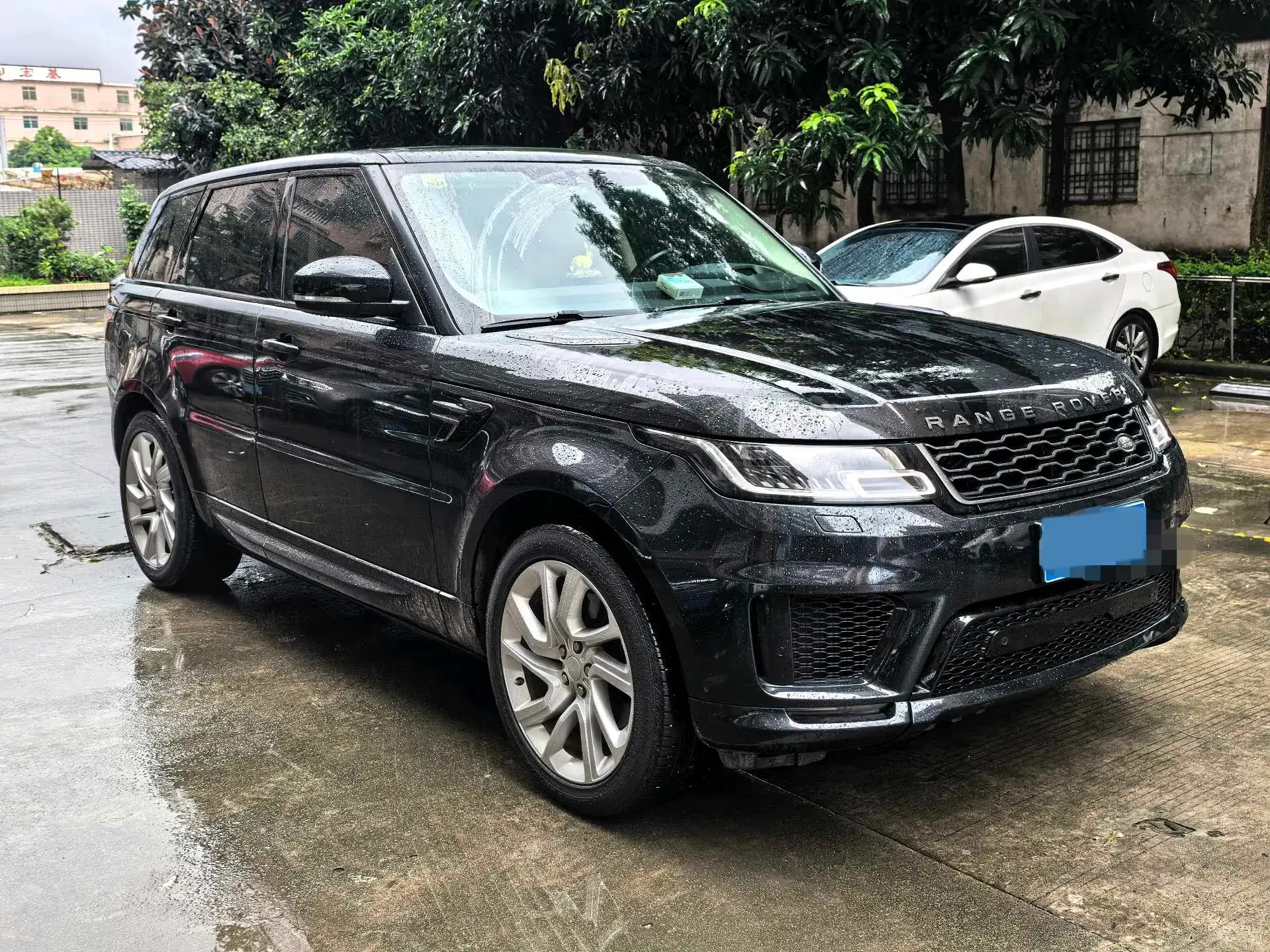2019 LAND ROVER thumbnail 3