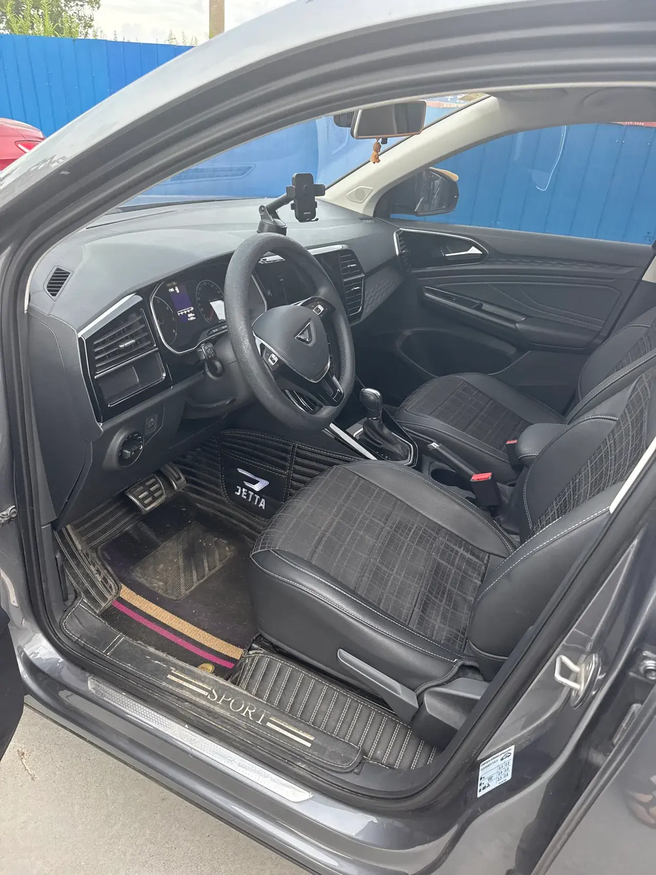 2021 JETTA VS5 thumbnail 4