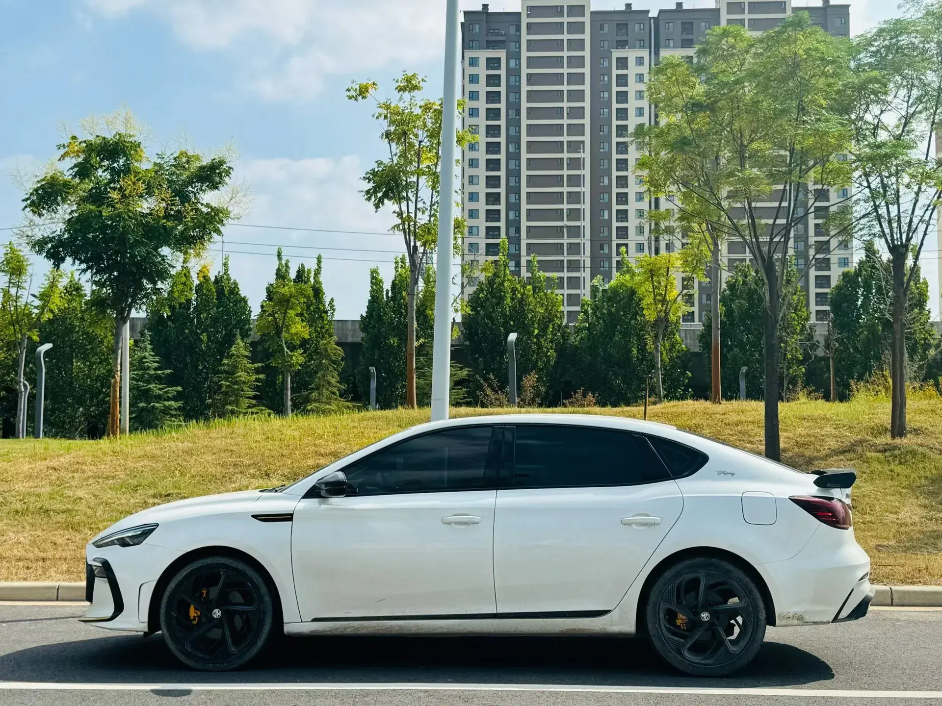 2021 MG MG6 thumbnail 3