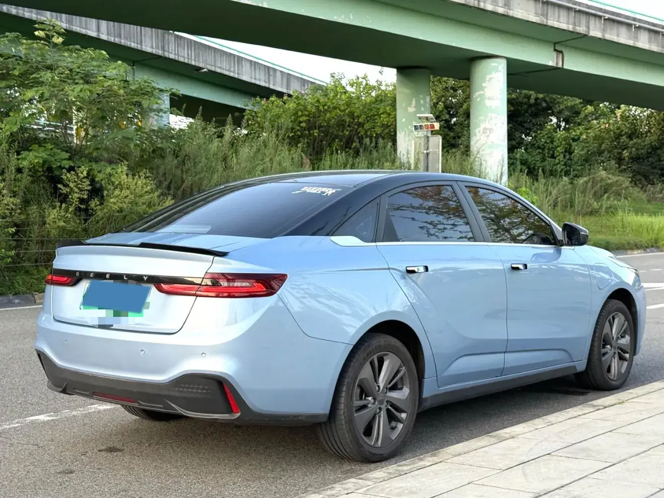 2021 GEOMETRY A thumbnail 4