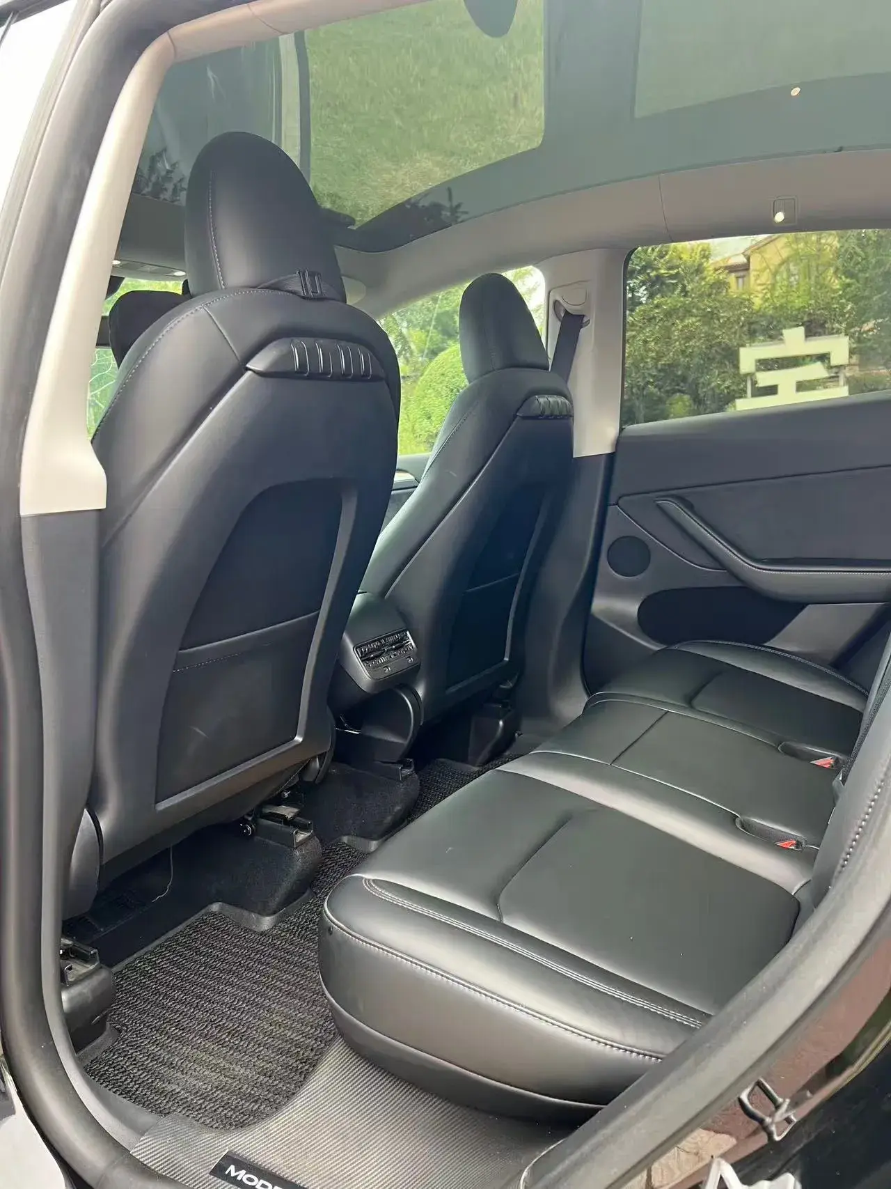 2022 TESLA MODEL thumbnail 4