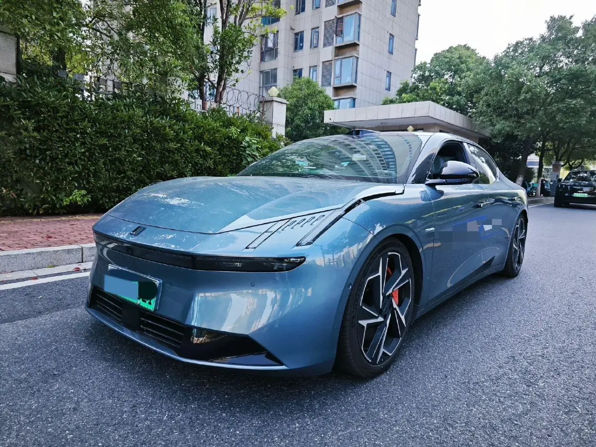 2025 LYNK&CO Z10 BEV 95KWH