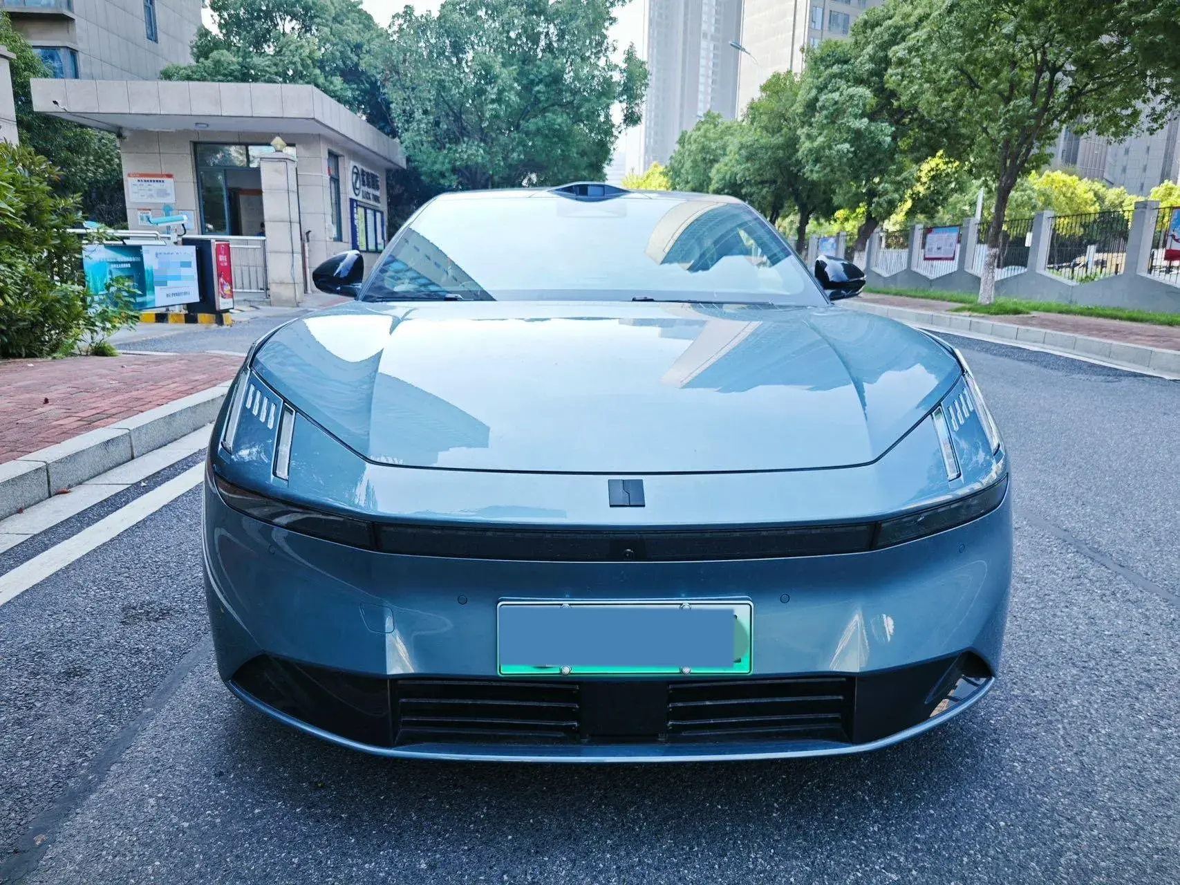 2025 LYNK&CO Z10 thumbnail 2