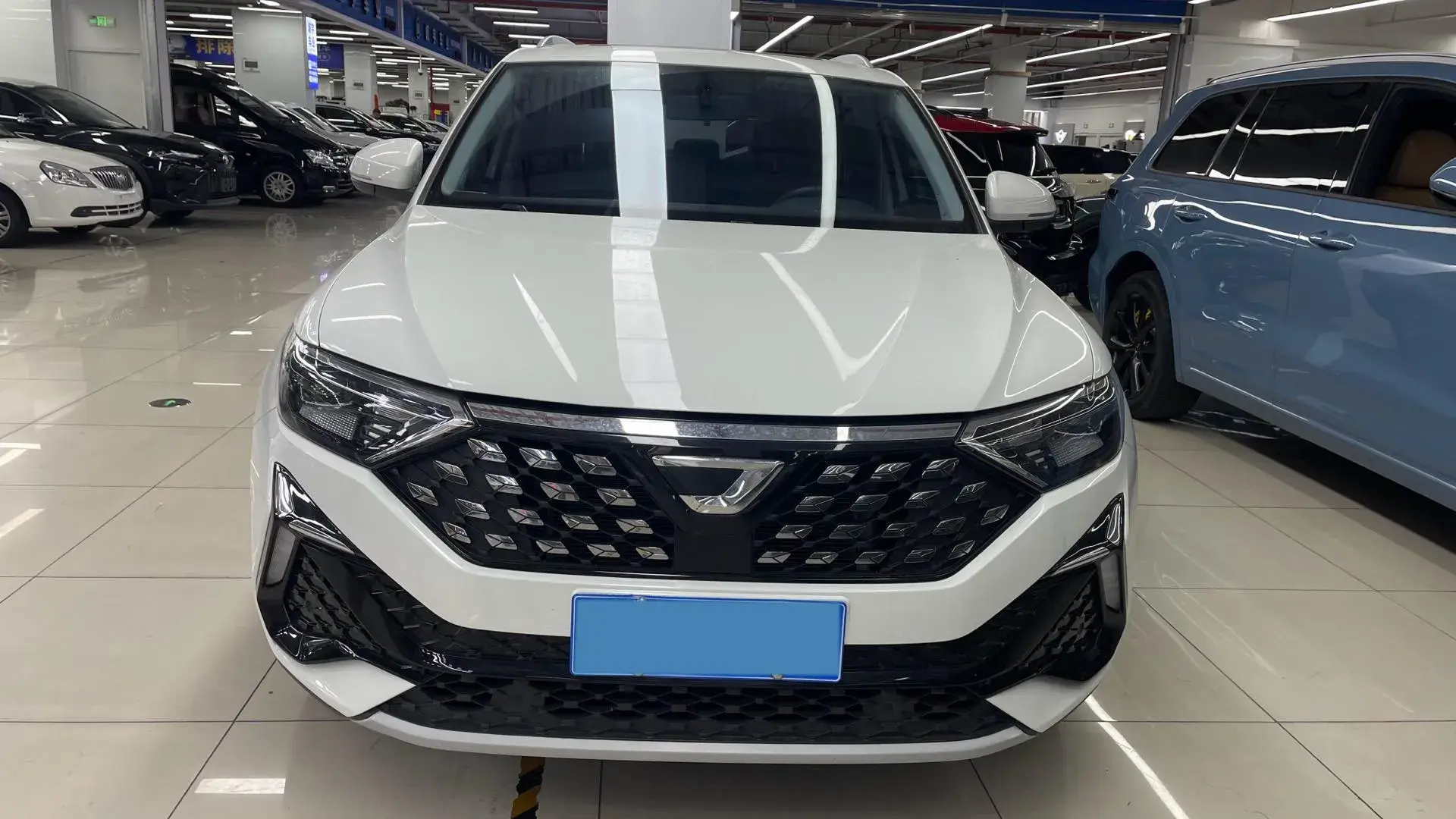 2023 JETTA VS5 thumbnail 2