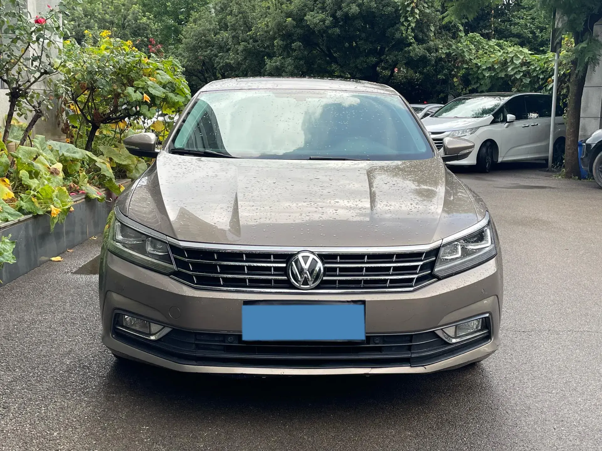 2016 VOLKSWAGEN PASSAT thumbnail 2