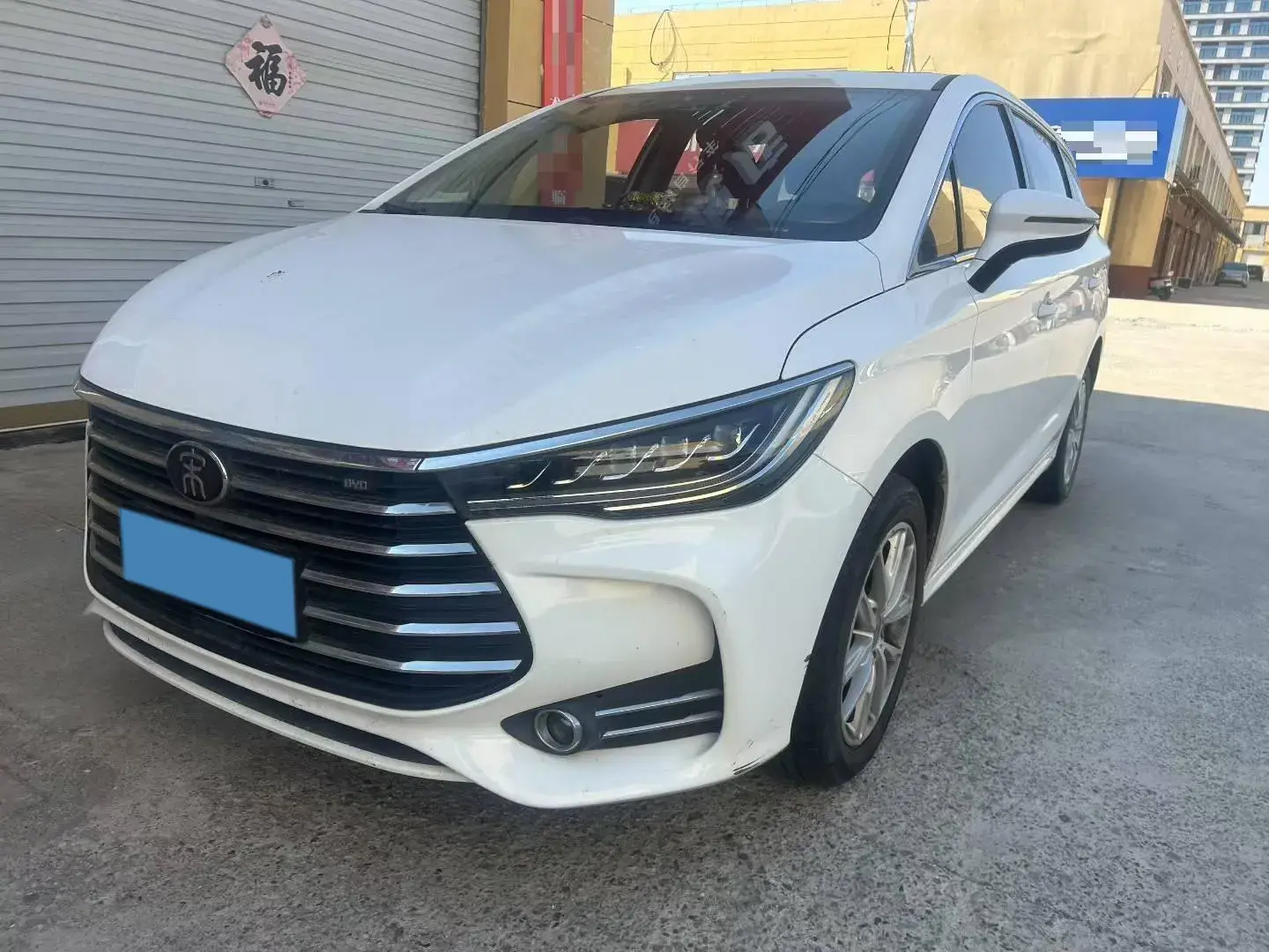 2019 BYD SONG view 1