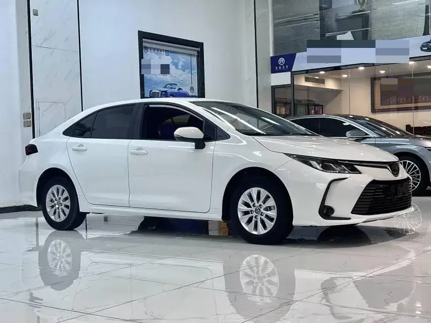 2021 TOYOTA COROLLA thumbnail 3