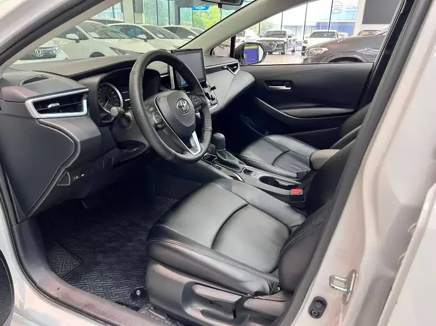 2021 TOYOTA COROLLA thumbnail 4