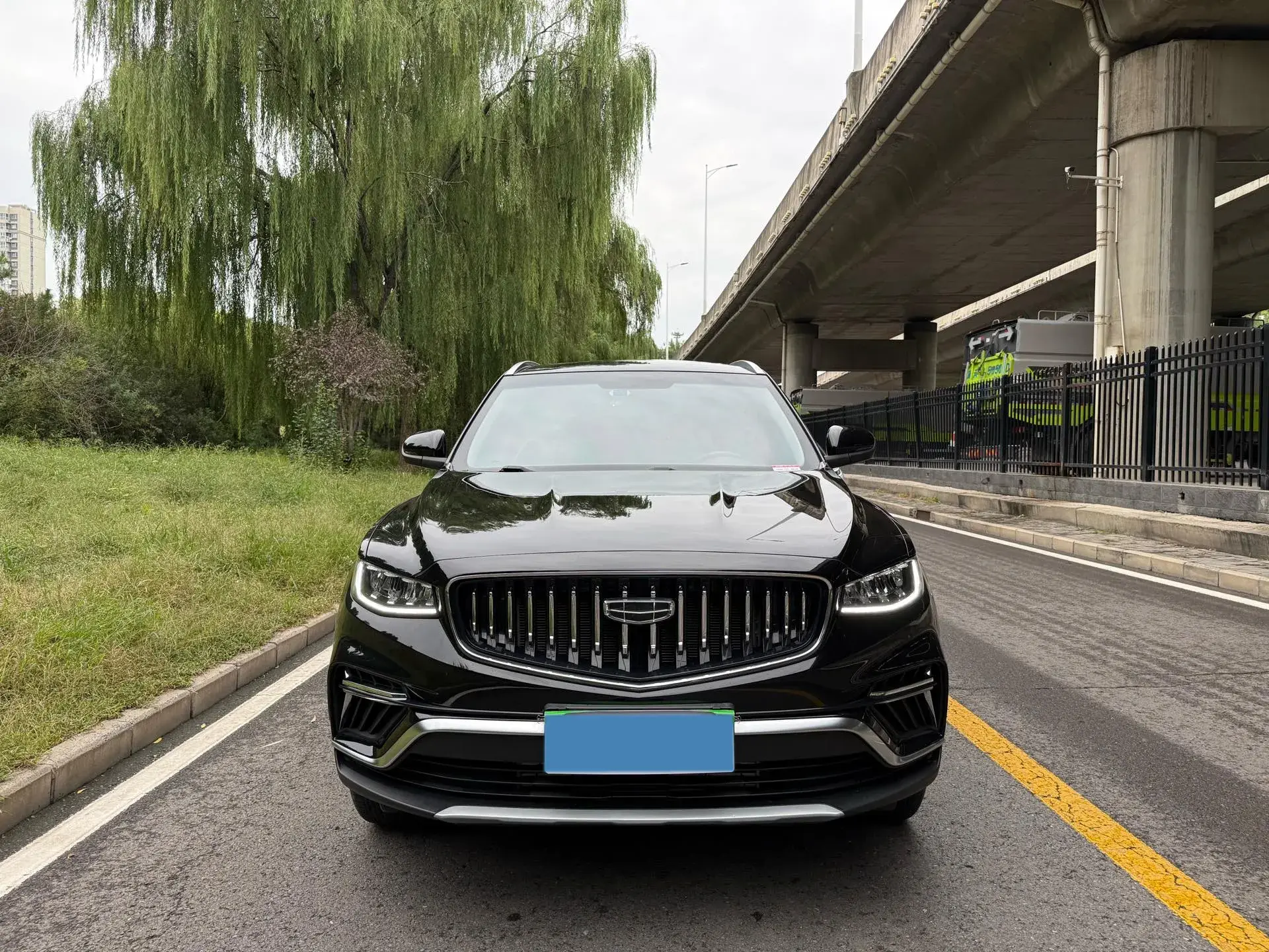 2022 GEELY AZKARRA thumbnail 2