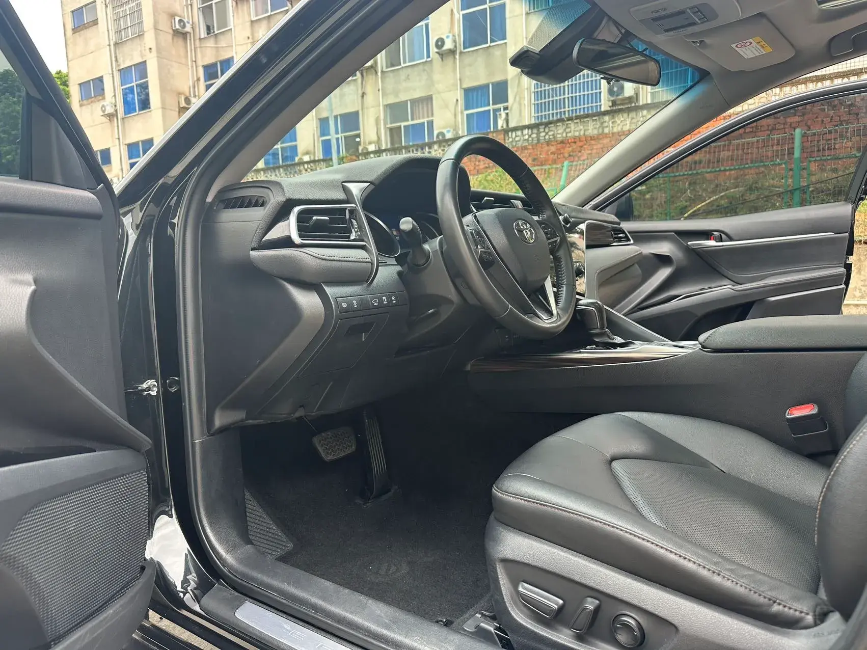 2019 TOYOTA CAMRY thumbnail 4