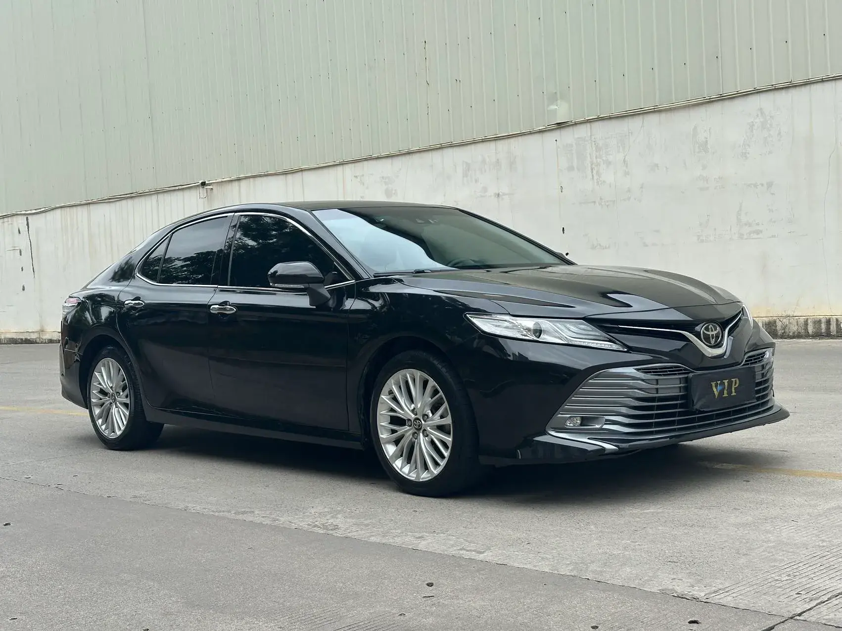 2019 TOYOTA CAMRY thumbnail 3