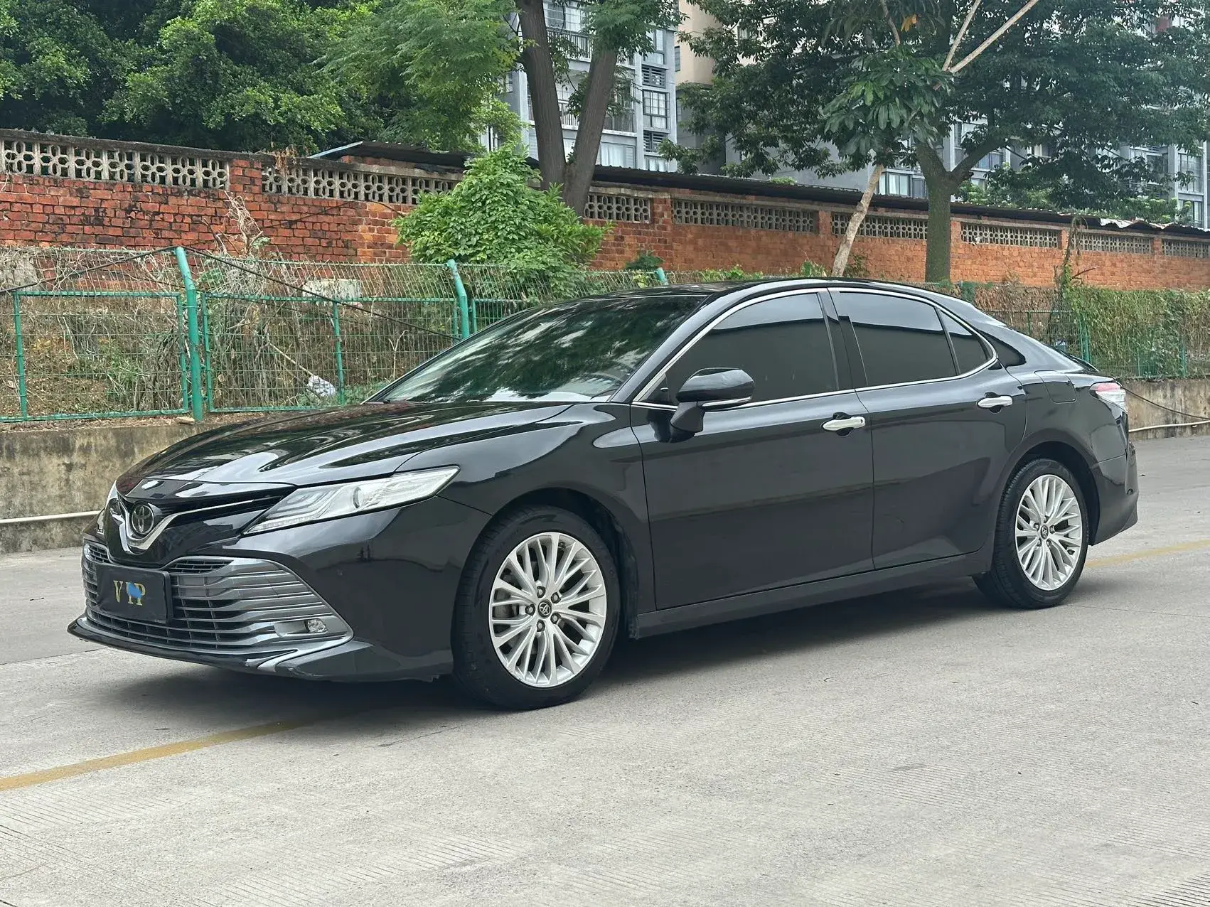 2019 TOYOTA CAMRY view 1