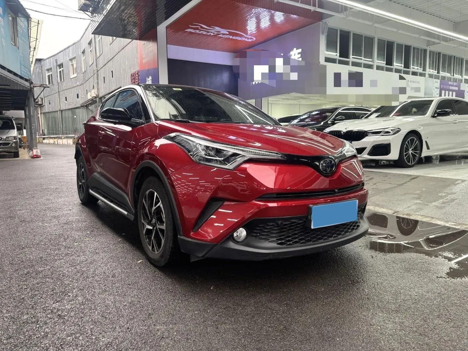 2020 TOYOTA C-HR thumbnail 3