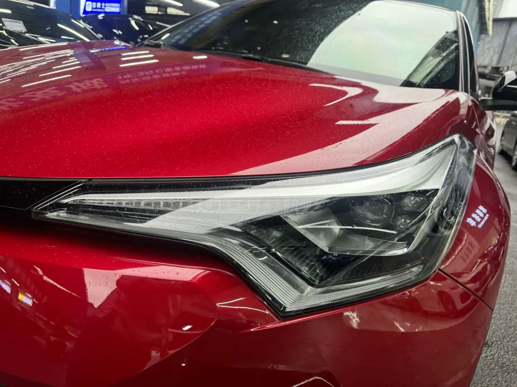 2020 TOYOTA C-HR thumbnail 4