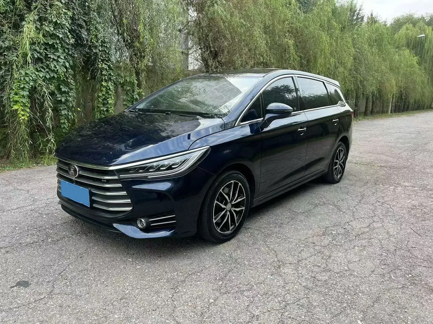 2018 BYD SONG view 1
