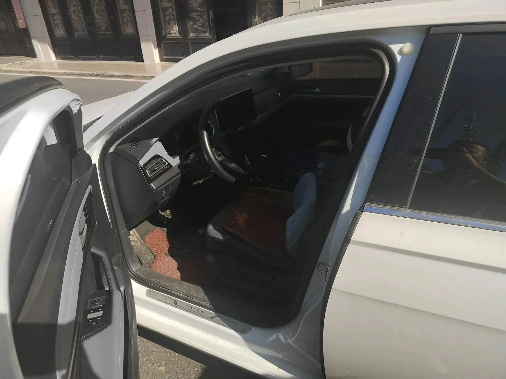 2024 VOLKSWAGEN LAVIDA thumbnail 2