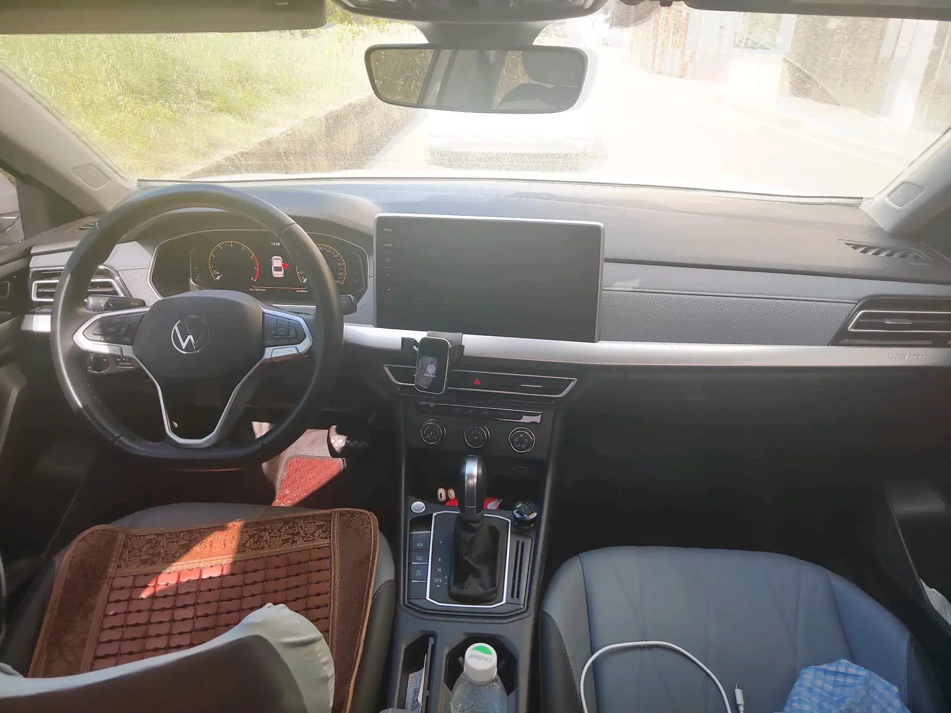 2024 VOLKSWAGEN LAVIDA thumbnail 4