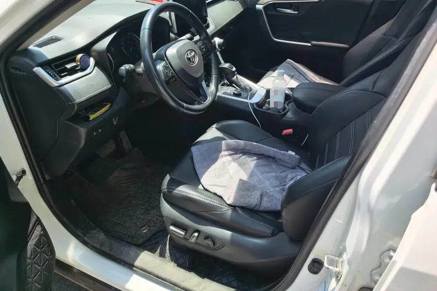 2021 TOYOTA WILDLANDER thumbnail 3