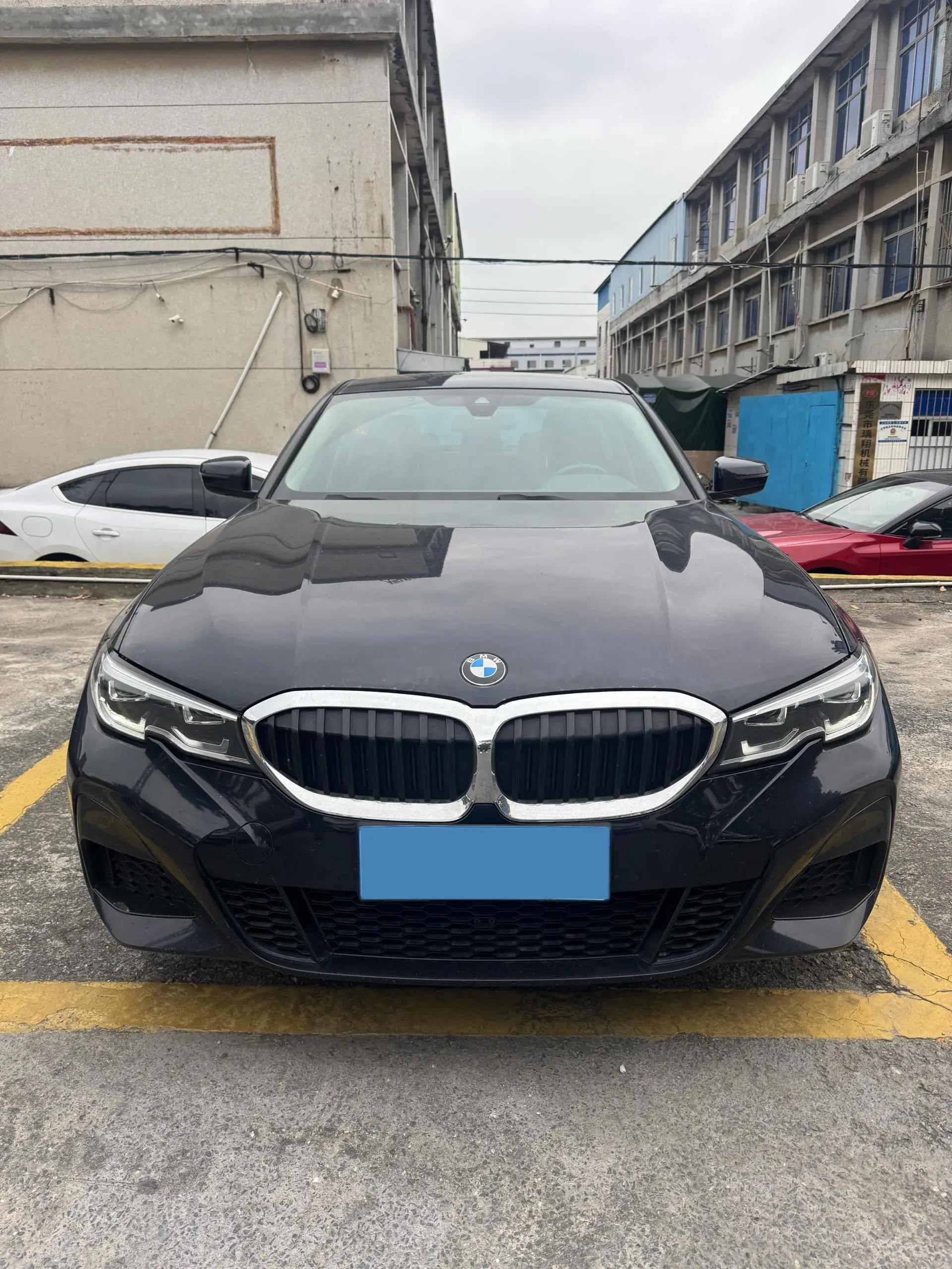 2022 BMW 3 thumbnail 2