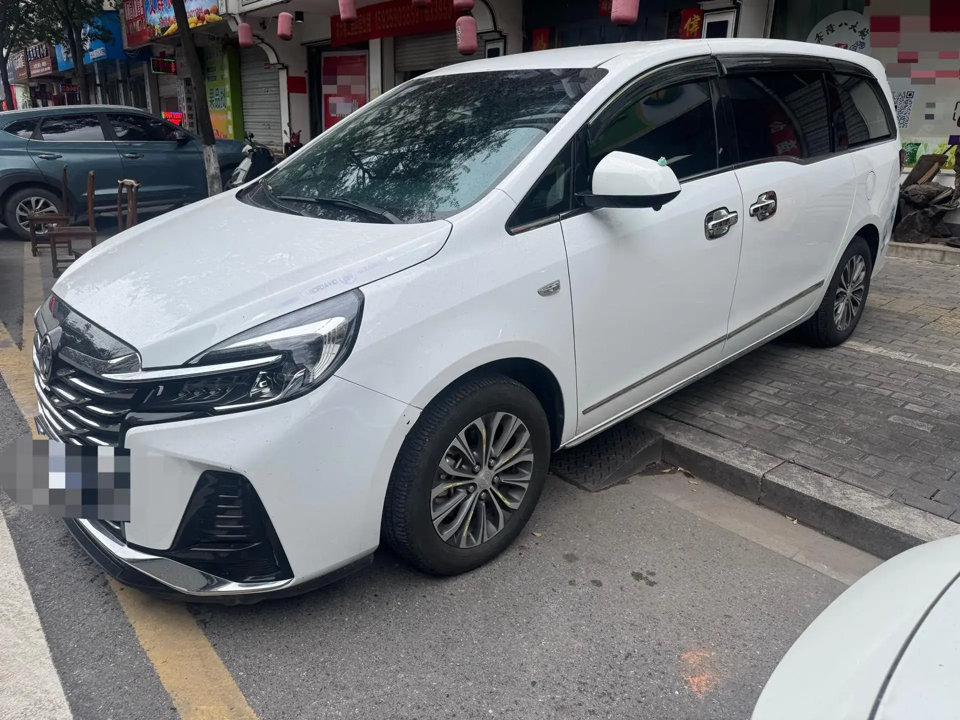 2023 BUICK GL8 view 1