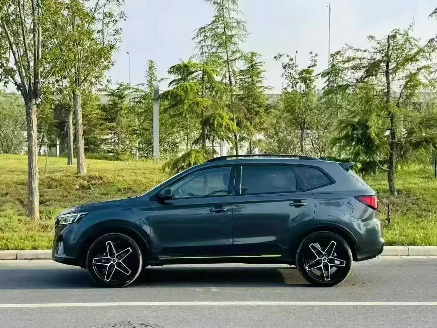 2021 ROEWE RX5 thumbnail 3