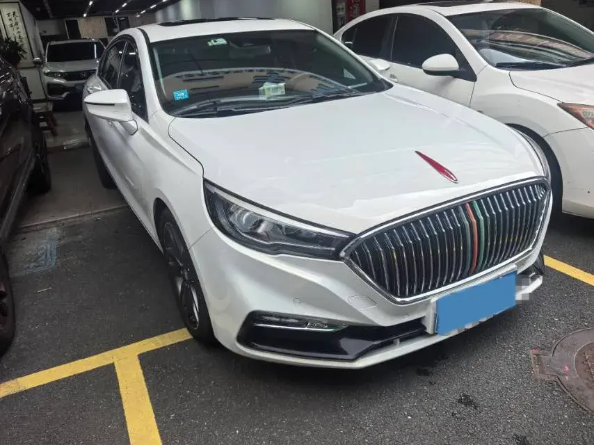 2018 HONGQI H5 thumbnail 3